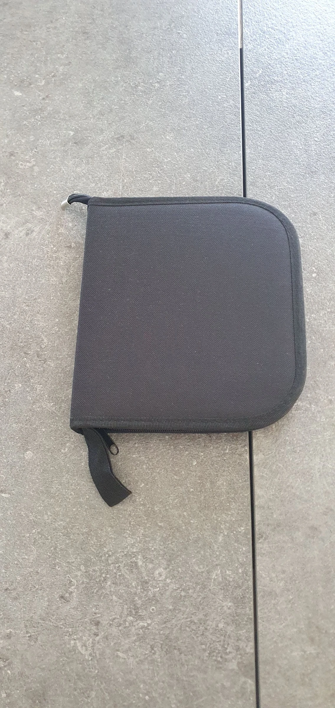 Estuche con rotuladores – photo 3